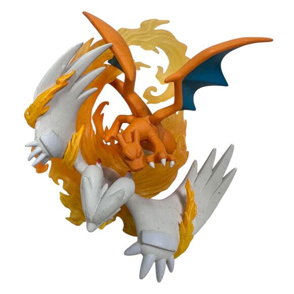 Nintendo Pokemon Dragonite Flareon & Charizard Reshiram PVC Figures Lot of 3 - Picture 3 of 10